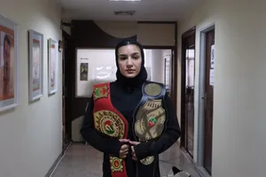 آلبوم پرافتخار دختر رزمی‌کار محله خواجه‌ربیع