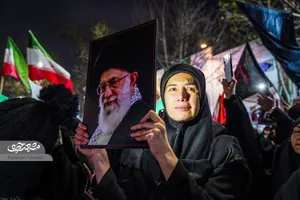 فریاد مقاومت اهالی منطقه یک در عزاداری رهبر شهید