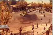 سربازان امام در برابر تانک&zwnj;های شاه در ۱۰ دی&zwnj;ماه ۱۳۵۷