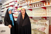 از پرورش کندوی عسل در پشت بام تا کارآفرینی برای 100 نفر