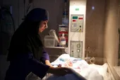 مامای ۳۵۰ نوزاد و مادر دو کودک