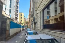 کوچه‌ای برای زائران در محله راه‌آهن