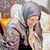 هنر در خانواده عزیز خانم موروثی است
