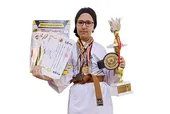 کاراته&zwnj;کار کتاب&zwnj;خوان