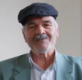 احمد آقا بیش از ۸۰ نوع غذا در تنور می&zwnj;پخت!