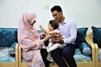 بلندای خوشبختی، زیر سقف خانه المیرا و مهدی آقا