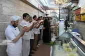 اقامه نماز جماعت در لبنیاتی محله عنصری