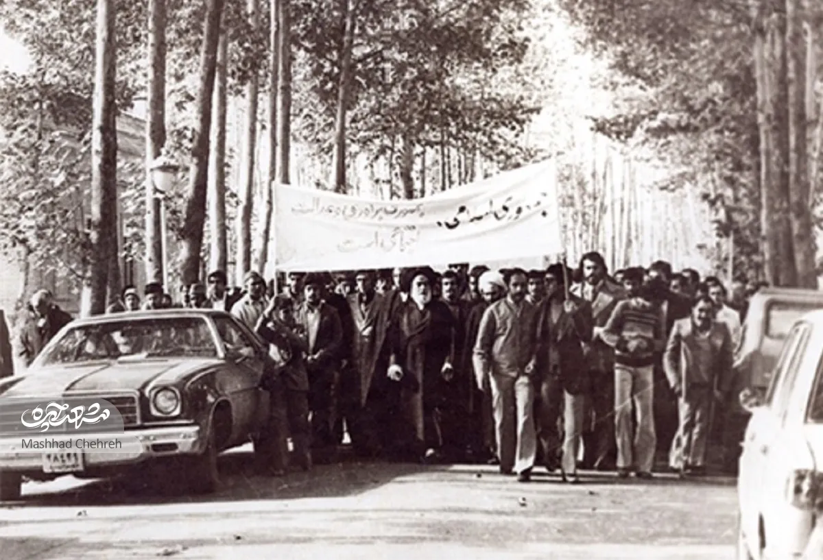 پای صحبتهای خبرنگاری که راوی دادگاه متهمان ۱۰ دی است پای صحبتهای خبرنگاری که راوی دادگاه متهمان ۱۰ دی است