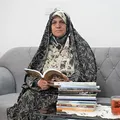 نرگس شرفی با کتاب‌ رفاقت دیرینه دارد