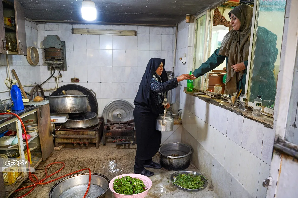 وقف - مرحوم حسین هژبری و معصومه جوادی