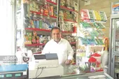 آقا عزت&zwnj;الله ۱۵ جوان سیگاری محله&zwnj; کوثر را ترک داده است