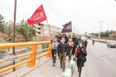 زائران پیاده در مسیر خورشید