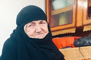نیم‌قرن خدمت زهرا خانم در مسجد صاحب‌الزمان هاتف