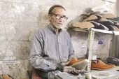 چهل سال کفاشی حاجی قربانی در باغ قلیانی