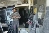 هدیه حکاک سنگ&zwnj; قبور به نامزدش یک سنگ تراشیده بود