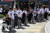 جوانان محله پنج تن، سالمندان را به زیارت می&zwnj;برند