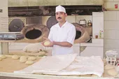 نانوایی که نان تجربه&zwnj;اش را می&zwnj;خورد