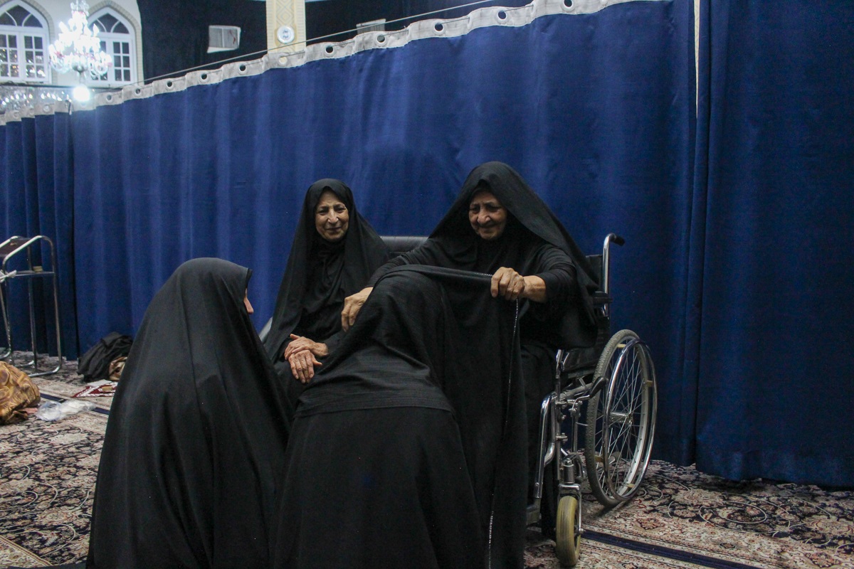 آیین ۱۰ ساله مسجد امام سجاد(ع) برای پوشیدن لباس عزا