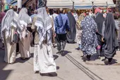 سوداگری با زبان خارجی! 