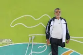 جانبازی که با یک دست و یک پا رکاب می&zwnj;زند