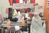 «خاله مرضی» هنر عروسک‌ بافی را صلواتی آموزش می‌دهد