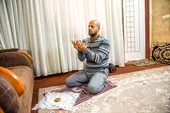 تومور مغزی زندگی خاکساری را نشانه گرفت اما او از پا نیفتاد