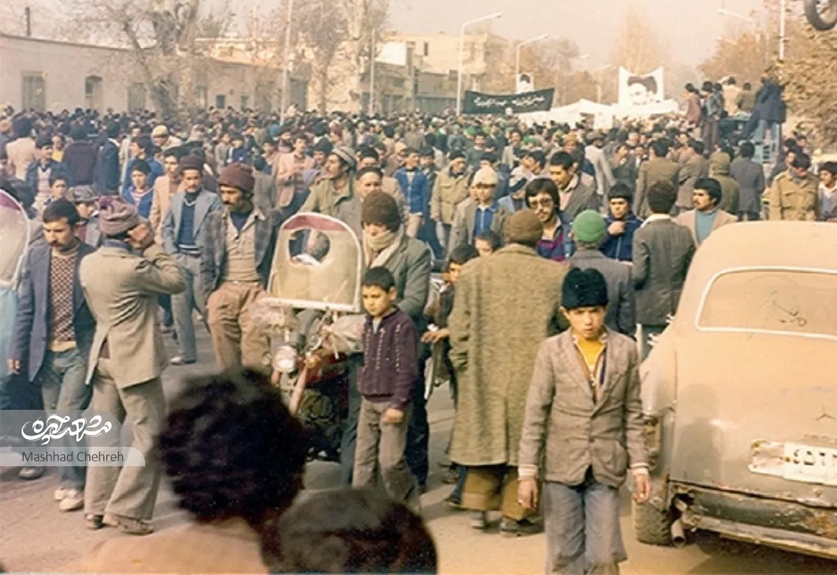پای صحبتهای خبرنگاری که راوی دادگاه متهمان ۱۰ دی است پای صحبتهای خبرنگاری که راوی دادگاه متهمان ۱۰ دی است