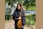 دوتارنوازی مادربزرگ  آتنا شریفی را به موسیقی علاقه&zwnj;مند کرد