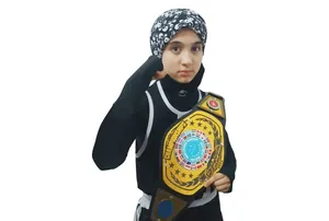 دختر عاشق شاهنامه و کیک‌بوکسینگ