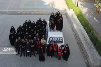 نوجوانان مشهدی با ون سیار خبر حماسه مردم را به گوش شهر می‌رسانند