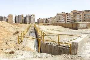 دردسر زمین‌های خاکی برای همسایگان