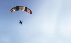 جوان گلشهری عاشق پرواز، خودش پاراگلایدر ساخت