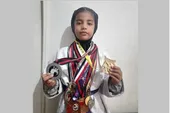یاسمین ۹ ساله افتخار محله بهمن است