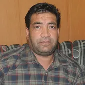 حکاکی نام موسی&zwnj;الرضا(ع) روی مس و چوب