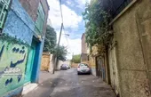 کوچه&zwnj;سبز چسبیده به دیوار مشهد قدیم