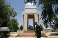 همسایگی ابوعلی فارمدی با پسر شیخ نخودکی در آرامستان فارمد