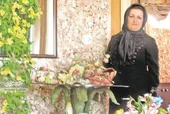 هنر گلسازی از روی طاقچه&zwnj;ها به کنج انباری خزیده است