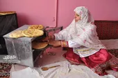 اهالی جاهدشهر هنوز به هم نان قرض می&zwnj;دهند!