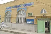 نمازگزاران مسجد &laquo;آل عبا&raquo; با عبا نماز می&zwnj;خوانند