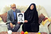 پدر و مادر شهید موسوی هرهفته مزار شهدا را شستشو می&zwnj;دهند