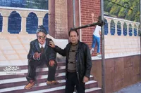 اهالی بولوار وحدت از نقاشی دیواری استقبال می‌کنند