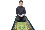 علی&zwnj;اکبر کلیدری حافظ پنج&zwnj;جزء قرآن